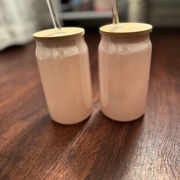 Pink Glass Cups With Glass Straws. - Picture 3 of 3